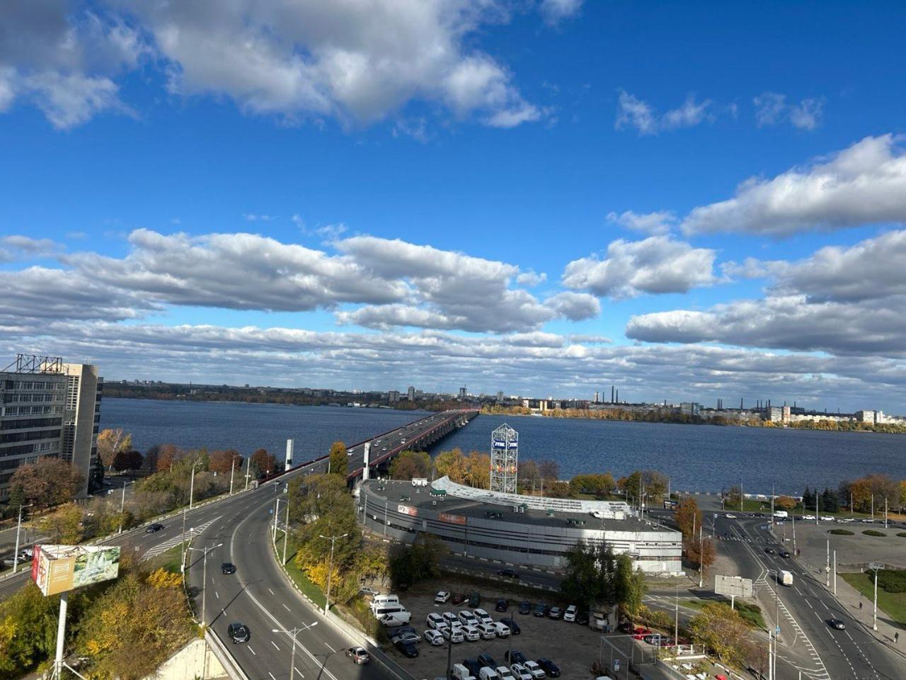 Doba In Ua Most-Sity Apartments Днепър Екстериор снимка