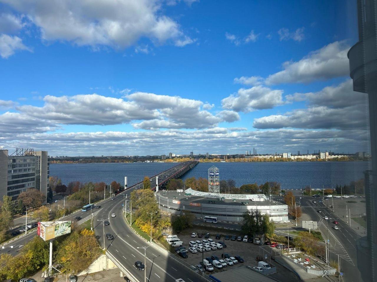 Doba In Ua Most-Sity Apartments Днепър Екстериор снимка
