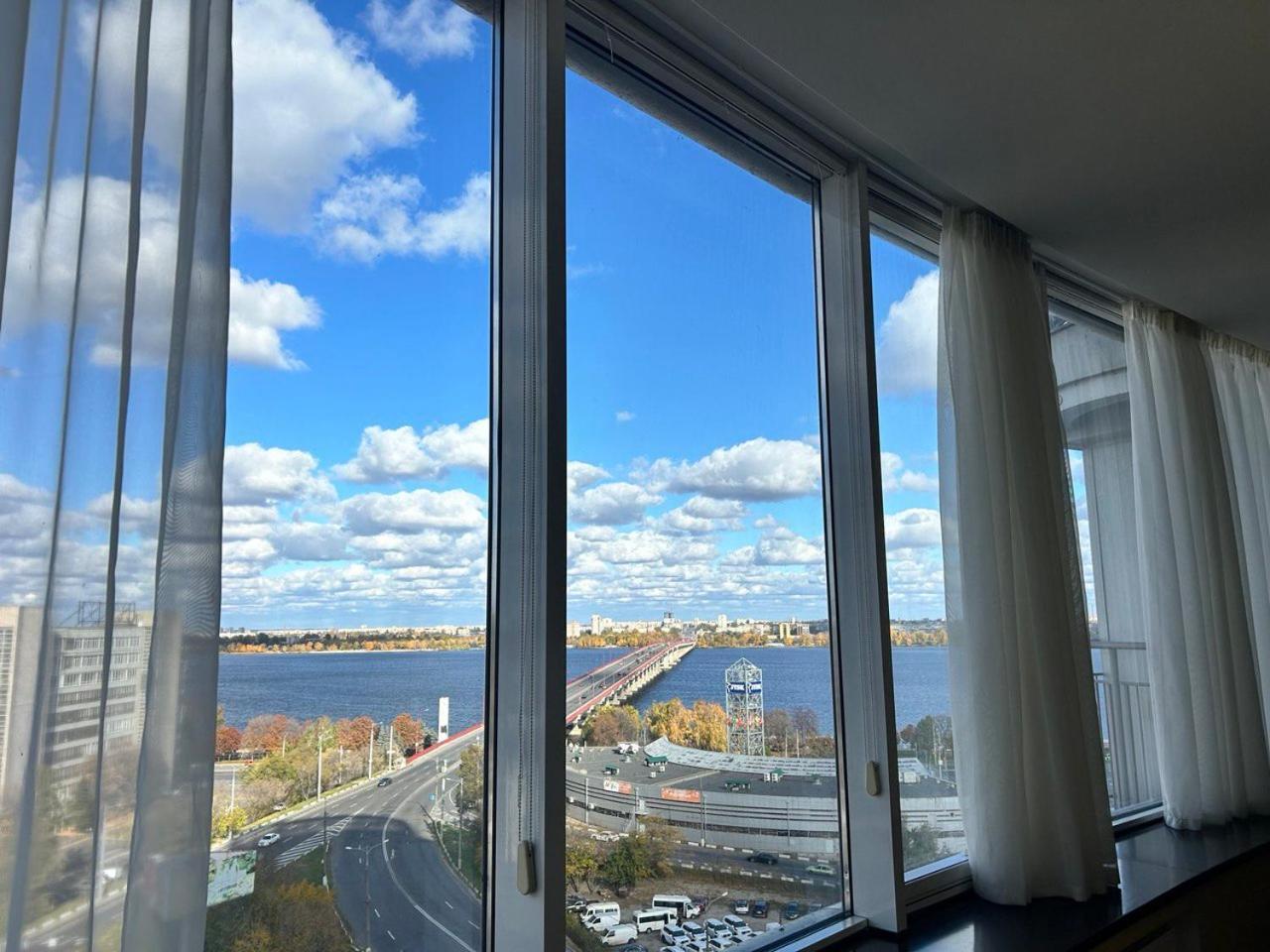 Doba In Ua Most-Sity Apartments Днепър Екстериор снимка