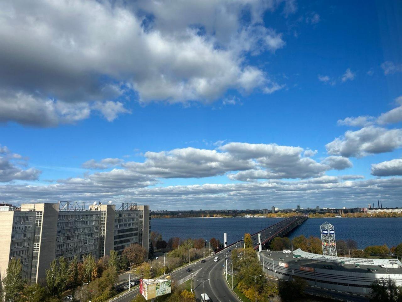 Doba In Ua Most-Sity Apartments Днепър Екстериор снимка